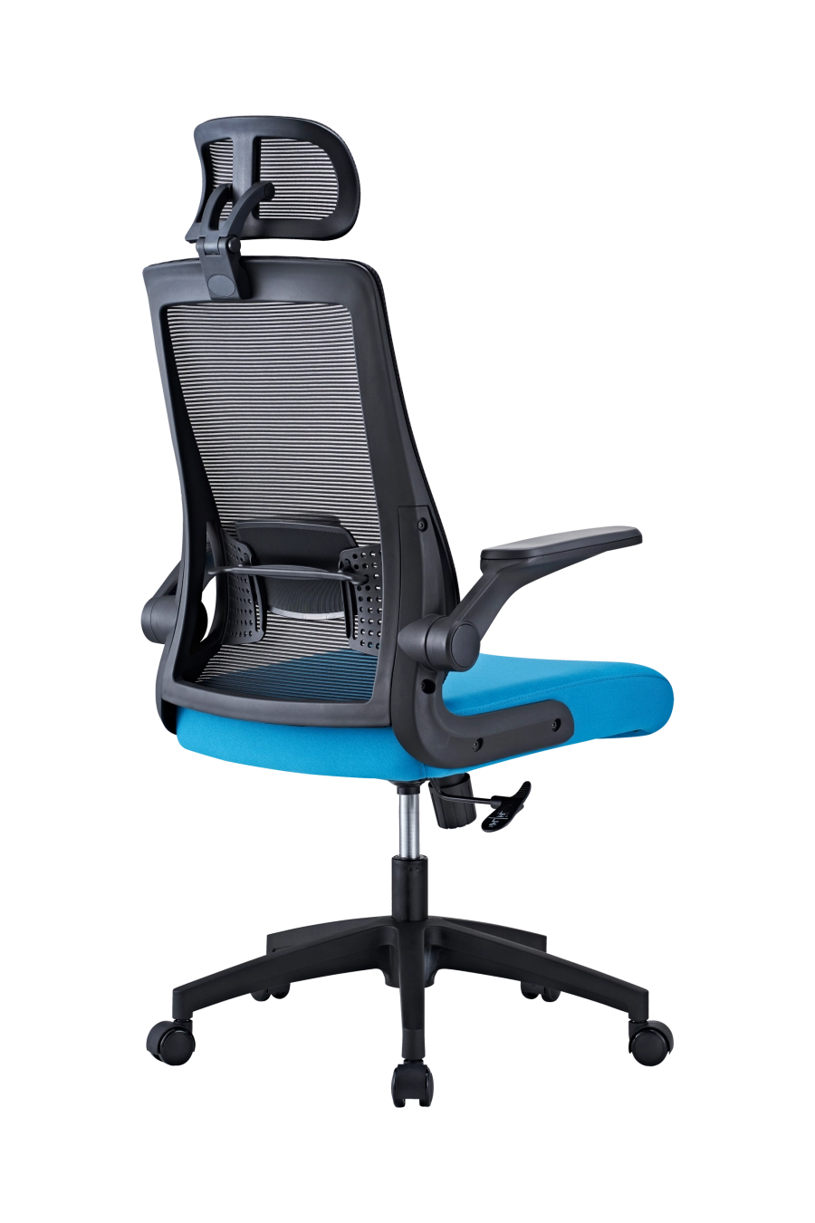 Santander: Bucură-te de aceleași specificații avansate CUSTÓ Santander într-o combinație cromatică energizantă negru-albastru. Tetiera 3D și suportul lombar 2D se reglează intuitiv, iar cotierele „flip-up” facilitează trecerea rapidă de la muncă la relaxare. Spătarul din plasă acrilică răcorește, iar șezutul din spumă poliuritanică distribuie presiunea uniform. Roțile din nailon glisează ușor, protejând podeaua. Ideal pentru spațiile care cer atât funcționalitate, cât și un accent de culoare revigorant.