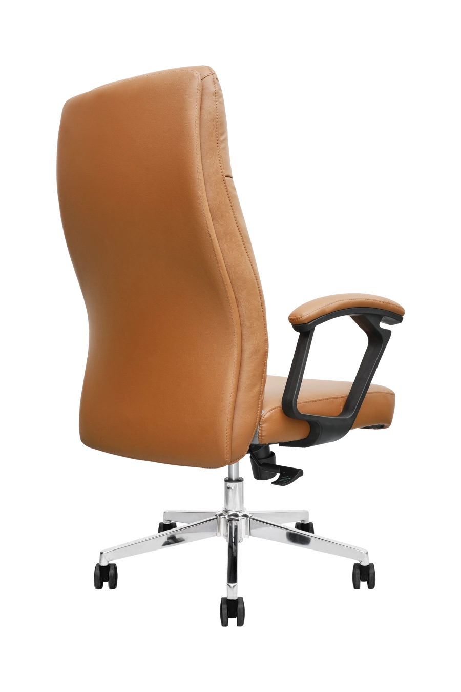 Braga: CUSTÓ Braga impresionează prin șezutul și spătarul din piele artificială ușor de curățat, oferind un aspect sofisticat fără efort de întreținere. Brațele fixe stabilizează antebrațele, prevenind suprasolicitarea umerilor. Mecanismul de înclinare permite scurte momente de relaxare între sarcini. Baza cu roți din poliuretan asigură deplasare lină, protejând pardoselile. Dimensiunile generoase și spătarul înalt oferă suport complet pe durata zilei. Ideal pentru manageri care caută eleganță clasică la un preț accesibil. Un fotoliu perfect pentru bioruri executive care preferă tonurile calde și rafinate.