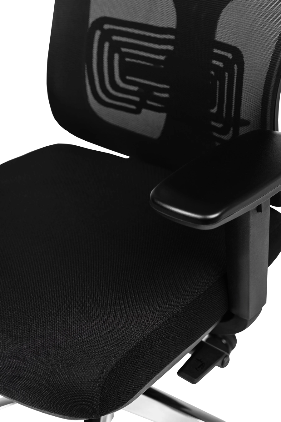 Genoa: CUSTÓ Genoa îmbină șezutul textil cu spătarul din plasă acrilică, pentru echilibru ideal între confort și ventilație. Suportul lombar reglabil îți permite să setezi punctul de contact exact unde ai nevoie. Tetiera ajustabilă elimină tensiunea din zona gâtului, iar cotierele pe înălțime mențin brațele relaxate. Baza rotativă și roțile din plastic facilitează mișcarea rapidă fără zgomot. Designul all-black oferă un aspect elegant și versatil, potrivit oricărui decor.