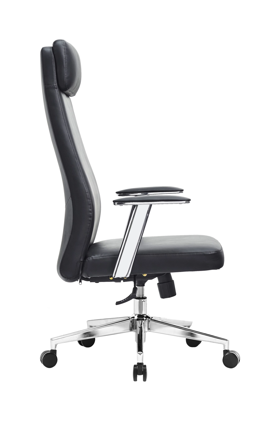 Malmo: CUSTÓ Malmo combină durabilitatea pielii artificiale negre cu un design ergonomic orientat spre productivitate. Șezutul ferm și spătarul înalt susțin corect coloana, prevenind oboseala de seară. Brațele fixe mențin antebrațele relaxate, iar mecanismul de balans îți permite să schimbi ușor poziția. Baza rotativă și roțile din poliuretan se deplasează lin pe suprafețe dure. Finisajul negru mat se integrează perfect în săli de ședință sau recepții unde aspectul sobru este esențial.