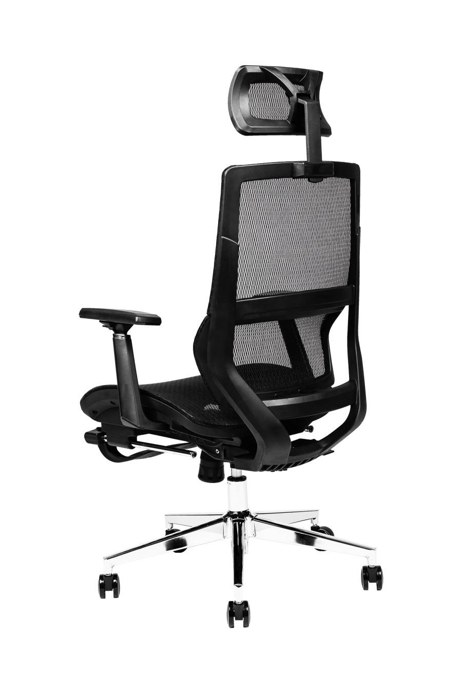 Bologna: Cu suport extensibil pentru picioare și reglaj de înălțime a spătarului, CUSTÓ Bologna transformă pauzele scurte în momente de relaxare reală. Șezutul din plasă elastomerică și spătarul din plasă acrilică asigură ventilație continuă. Suportul lombar reglabil și tetiera 2D se adaptează formei tale, iar brațele 3D pot fi ajustate în fiecare direcție. Șezutul glisant și mecanismul sincron mențin postura corectă în sarcini diverse. Roțile din plastic alunecă ușor, iar finisajul negru se potrivește spațiilor high-tech.