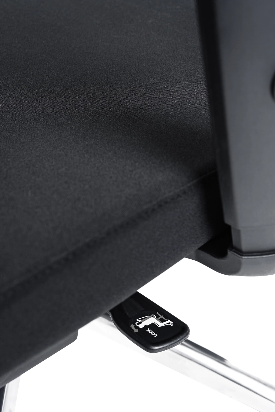 Dublin: CUSTÓ Dublin este scaunul complet echipat pentru multitasking: șezut textil comod, spătar din plasă acrilică ventilată și suport pentru picioare retractabil. Tetiera 2D și suportul lombar 2D se reglează independent, adaptându-se stilului tău de lucru. Brațele ajustabile pe înălțime facilitează trecerea de la tastare la prezentări. Un umeraș integrat păstrează sacoul impecabil, eliminând aglomerația de pe spătar. Roțile din poliuretan rulează lin, iar finisajul negru se integrează perfect în birouri moderne.