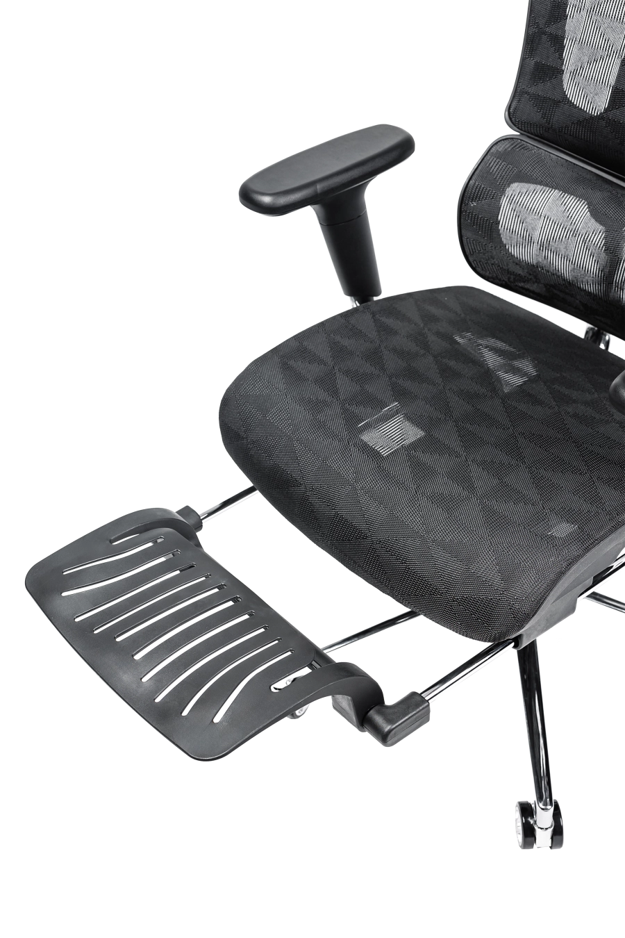 Graz: Cu șezut și spătar din plasă elastomerică, CUSTÓ Graz garantează respirabilitate și susținere elastică pe tot parcursul zilei. Tetiera 3D și brațele 3D se ajustează în fiecare direcție, iar suportul lombar fix stabilizează zona critică a spatelui. Șezutul glisant adaptă adâncimea pentru orice statură, iar suportul extensibil pentru picioare transformă pauzele într-un veritabil moment de relaxare. Mecanismul sincron urmărește mișcările naturale ale corpului, reducând oboseala. Roțile din poliuretan protejează pardoseala și se mișcă silențios.