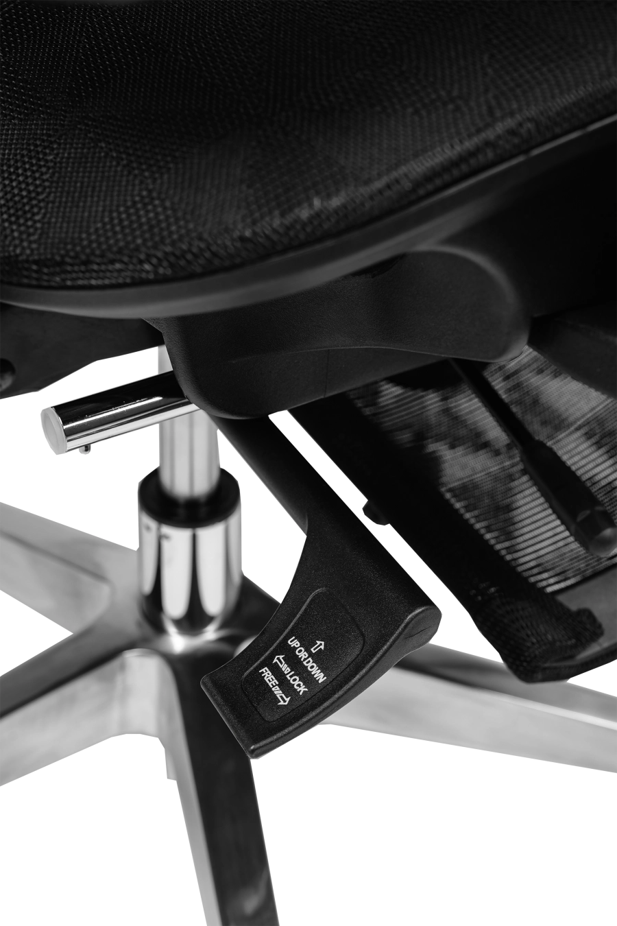 Napoli: CUSTÓ Napoli aduce confort complet cu plasă elastomerică atât pe șezut, cât și pe spătar, eliminând punctele de presiune și menținând fluxul de aer. Suportul lombar reglabil și tetiera 3D susțin poziția corectă, iar cotierele 3D se adaptează fiecărui task. Suportul extensibil pentru picioare îți oferă o poziție relaxată în timpul pauzelor, fără a părăsi biroul. Mecanismul sincron urmează mișcările naturale, reducând oboseala. Roțile din poliuretan protejează podeaua și alunecă fără zgomot. Ideal pentru proiecte maraton sau sesiuni de lucru prelungite.